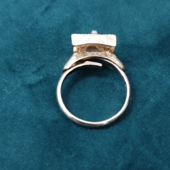 Vintage Sarah Coventry Volcano Ring Open Square Gold Tone - Picture 2 of 5